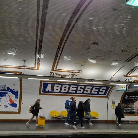 شقة باريس  في Studio Equipe Metro Abbesses A Montmartre المظهر الخارجي الصورة